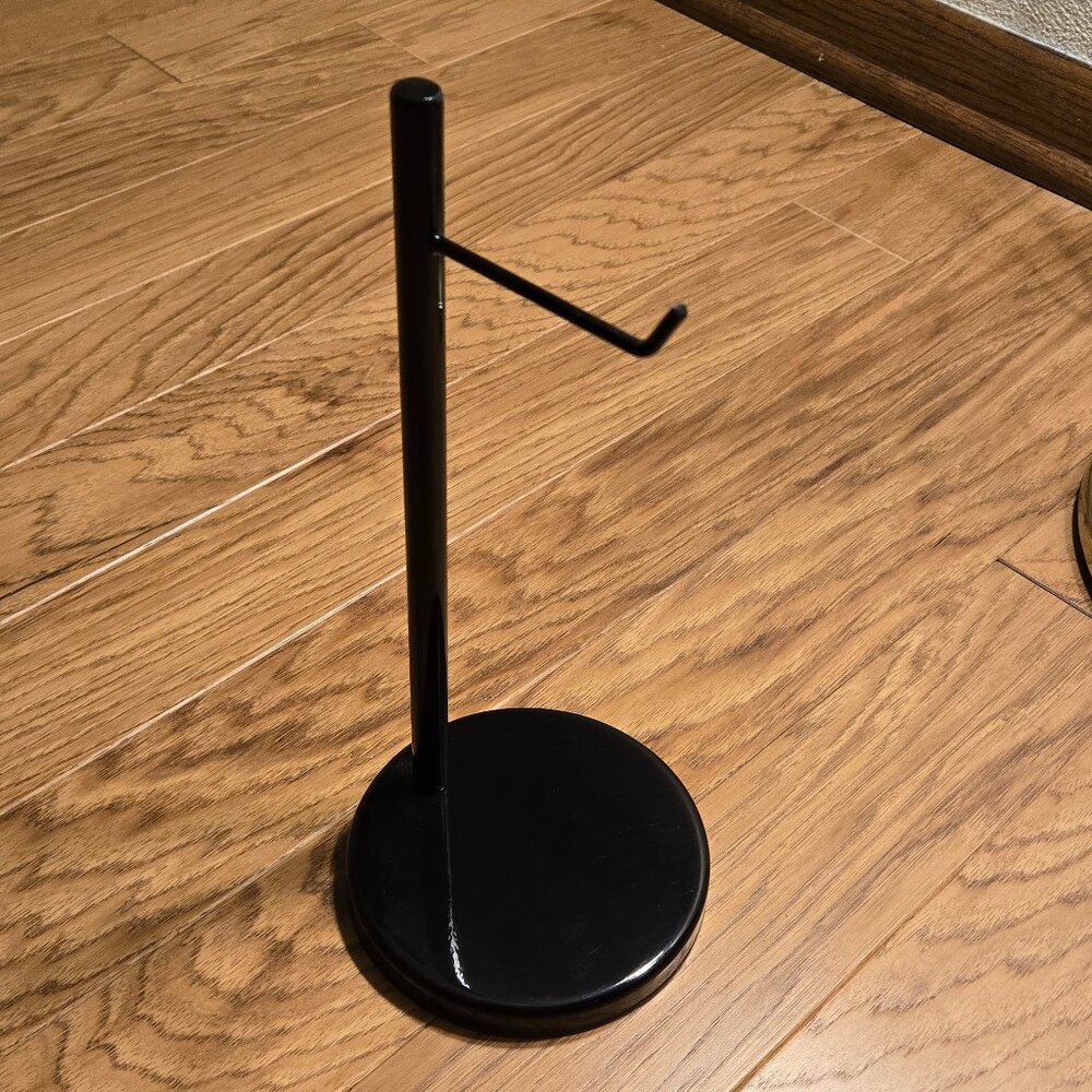 Yamazaki Beautes Round Headphone Stand in Black